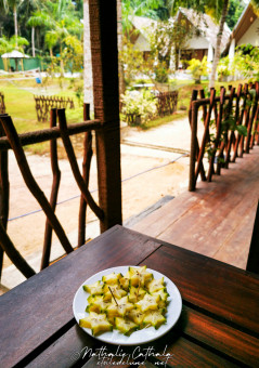 Des fruites offerts par notre ami Tharaka à notre arrivée au Sri Lanka