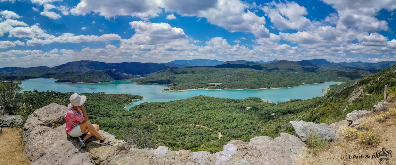 Contemplation au belvédère de la Tortue sur le lac de Darnius (Espagne)