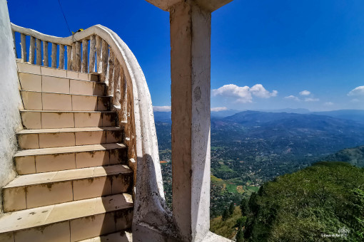 Tour Ambuluwawa , des escaliers improbables