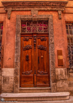 Hôtel Cour de Fontmichel, auparavant Hôtel de Théas, date du XVIIe siècle