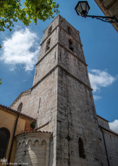 Cathédrale Notre Dame du Puy , style roman alpin