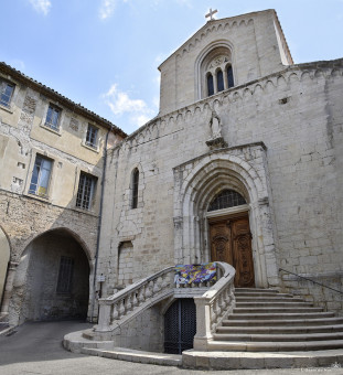 L'arche qui relie le Palais épiscopal à la cathédrale