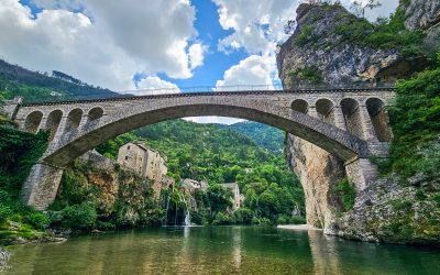 Saint-Chély-du-Tarn Merveille des Gorges du Tarn (Occitanie)